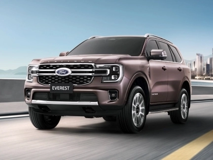 Ford Everest Platinum 2.0L AT 4×4