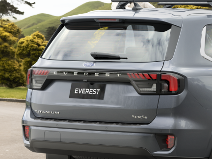 Cụm đèn hậu LED